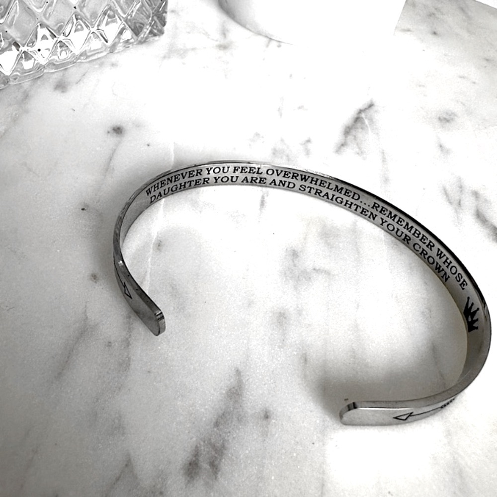 n e w | silver cuff with engraved sentiment | mother daughter | gift - Picture 5 of 7